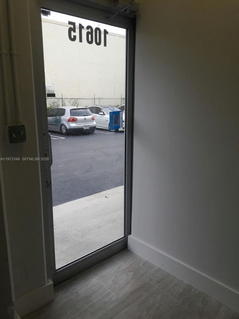 10601 NW 122nd St , Unit 15, Medley, FL 33178 Photo