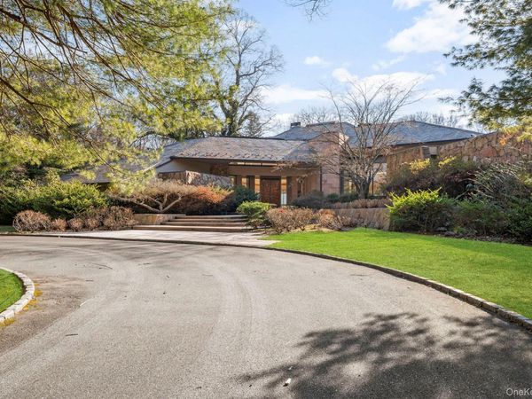 101 Wheatley Road, Old Westbury, NY 11568