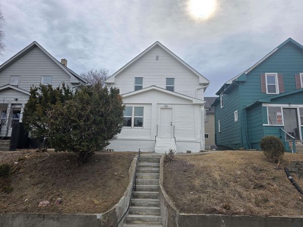 1224 W 5th St, Sioux City, IA 51103