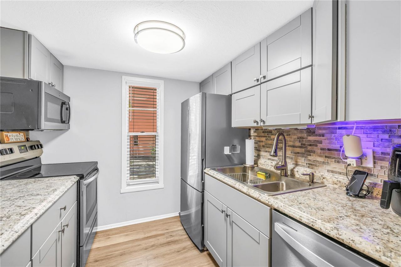 3620 41st Way S, Unit F, Saint Petersburg, FL 33711 Photo