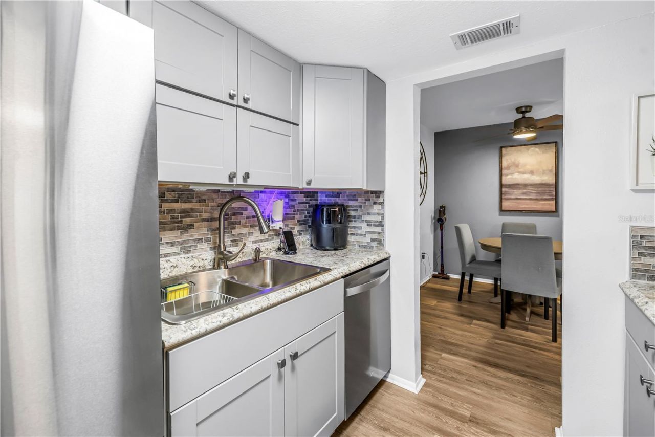 3620 41st Way S, Unit F, Saint Petersburg, FL 33711 Photo