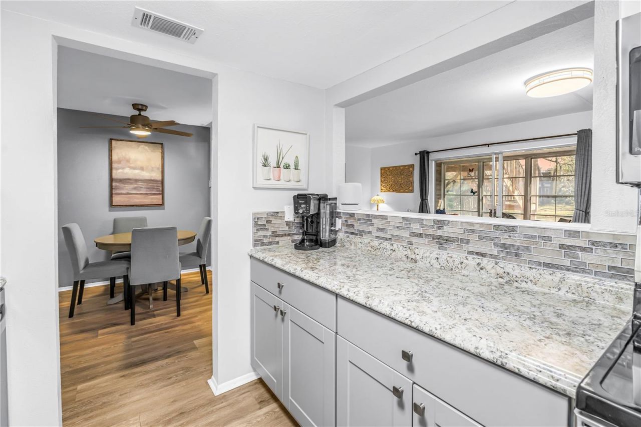 3620 41st Way S, Unit F, Saint Petersburg, FL 33711 Photo