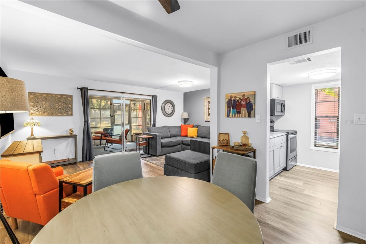 3620 41st Way S, Unit F, Saint Petersburg, FL 33711 Photo