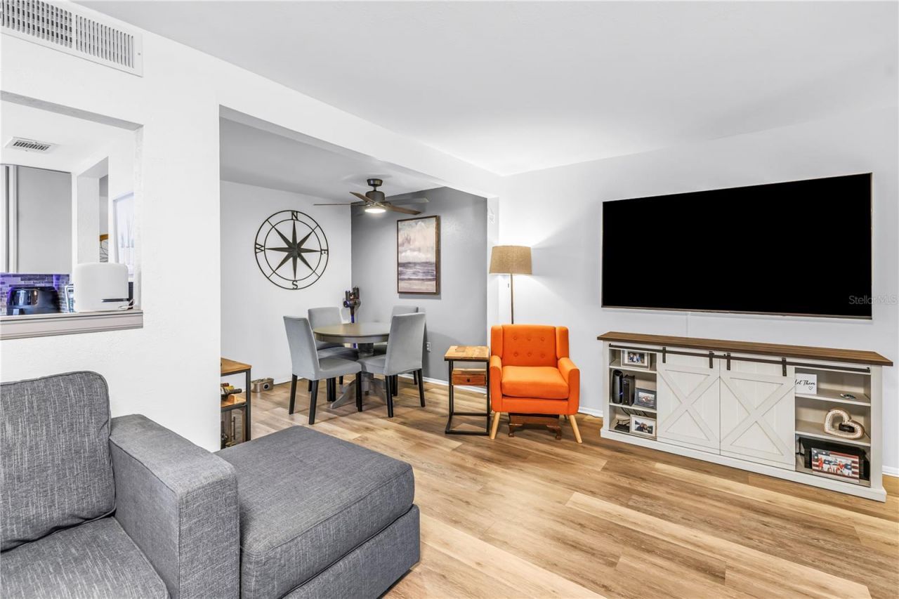 3620 41st Way S, Unit F, Saint Petersburg, FL 33711 Photo