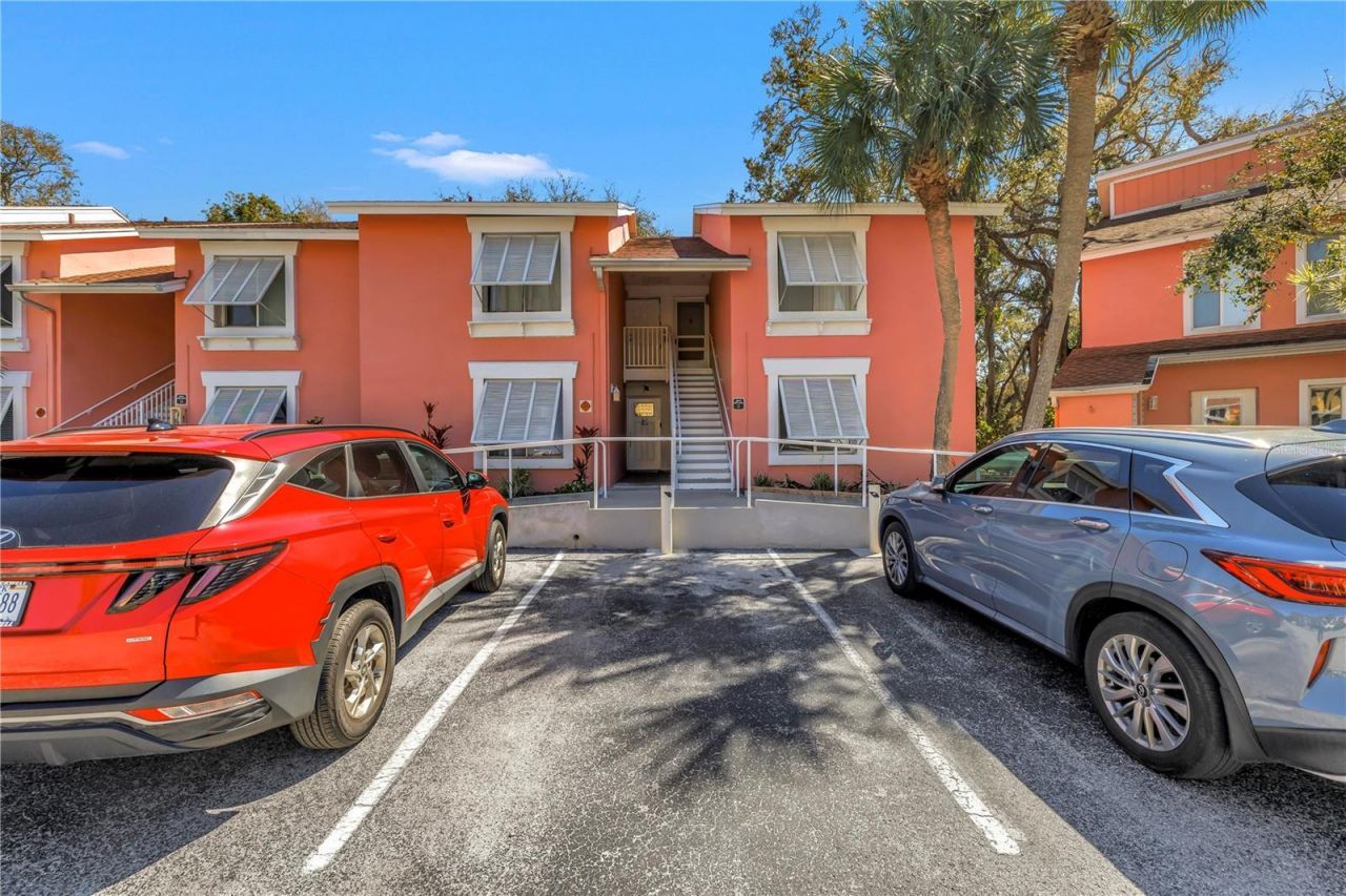 3620 41st Way S, Unit F, Saint Petersburg, FL 33711 Photo