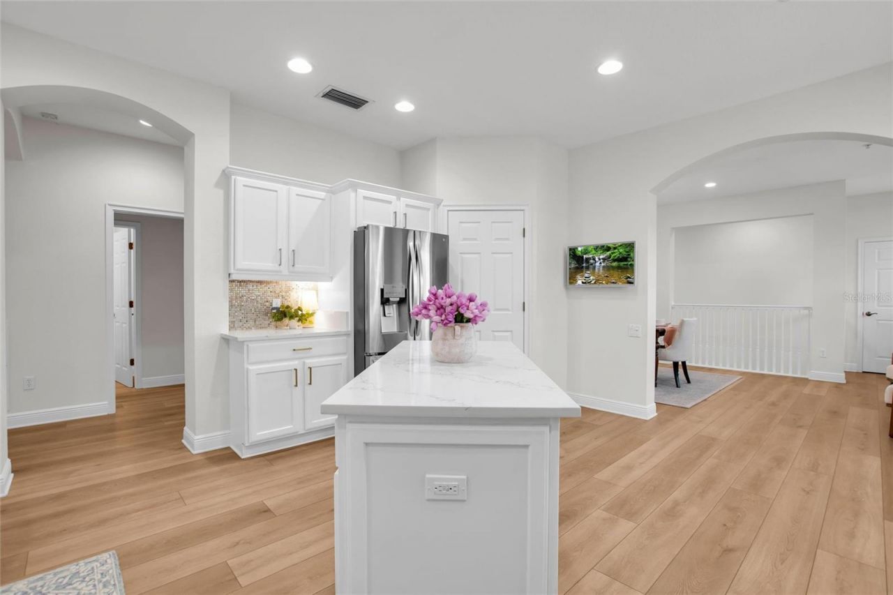 6508 Moorings Point Circle, Unit 201, Lakewood Ranch, FL 34202 Photo