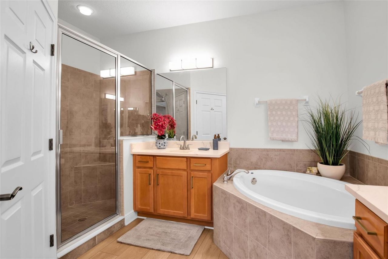 6508 Moorings Point Circle, Unit 201, Lakewood Ranch, FL 34202 Photo