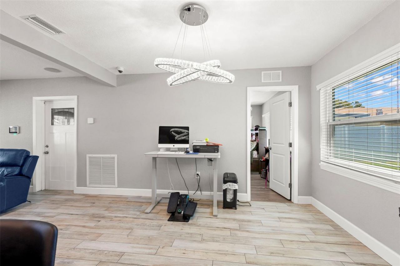 1000 59th Avenue S, Saint Petersburg, FL 33705 Photo