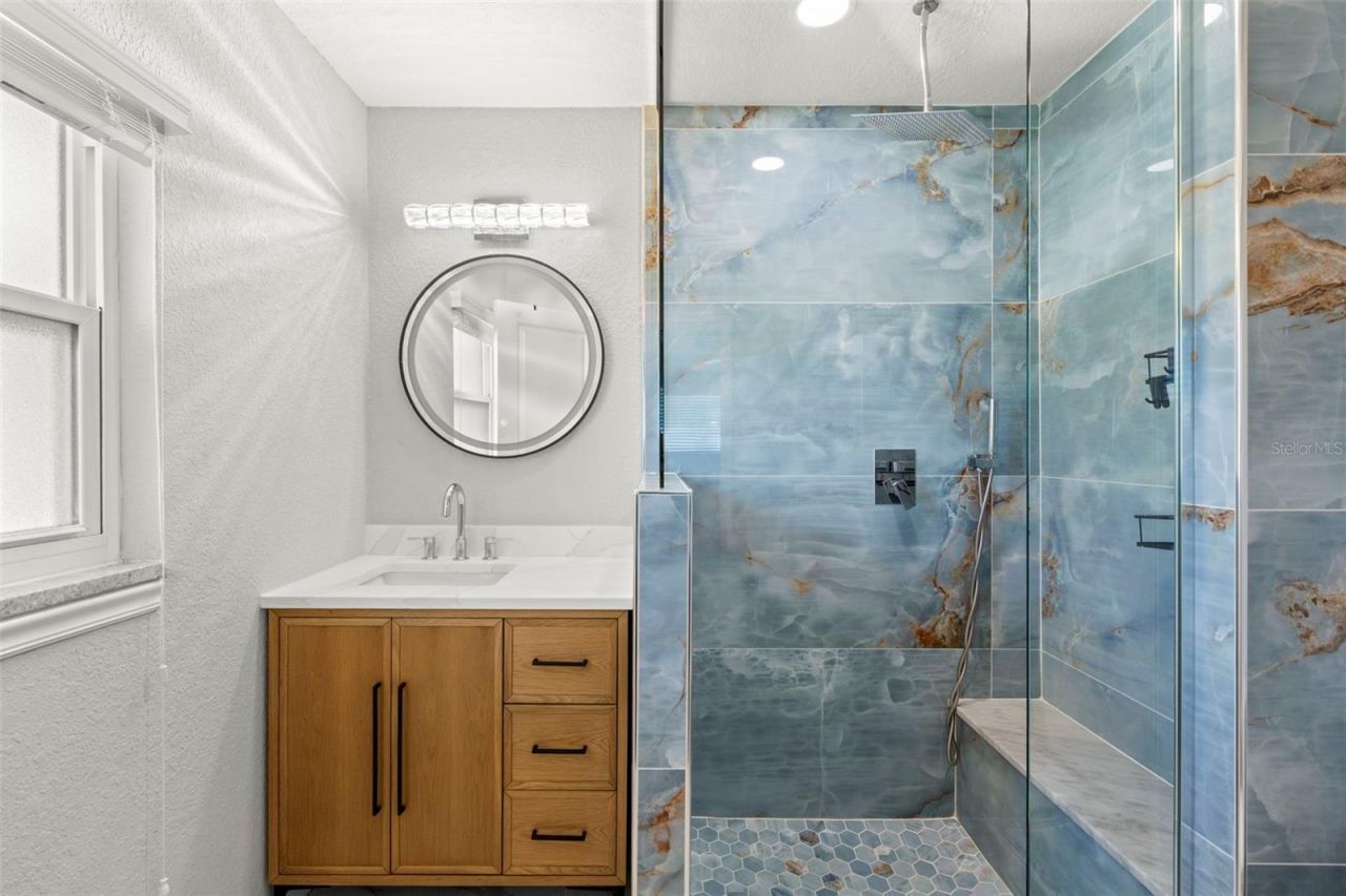 1000 59th Avenue S, Saint Petersburg, FL 33705 Photo