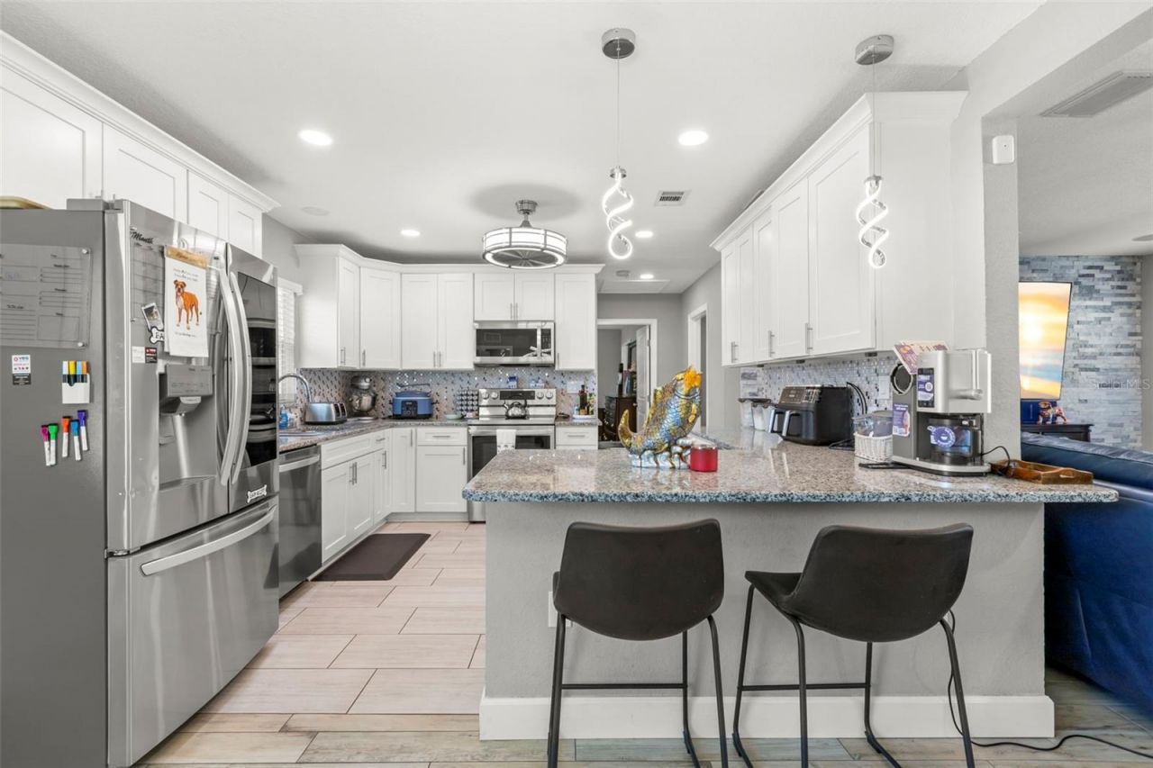 1000 59th Avenue S, Saint Petersburg, FL 33705 Photo