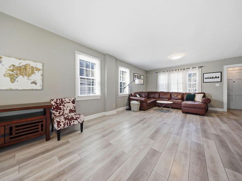 123 W Como Avenue, Columbus, OH 43202 Photo 10