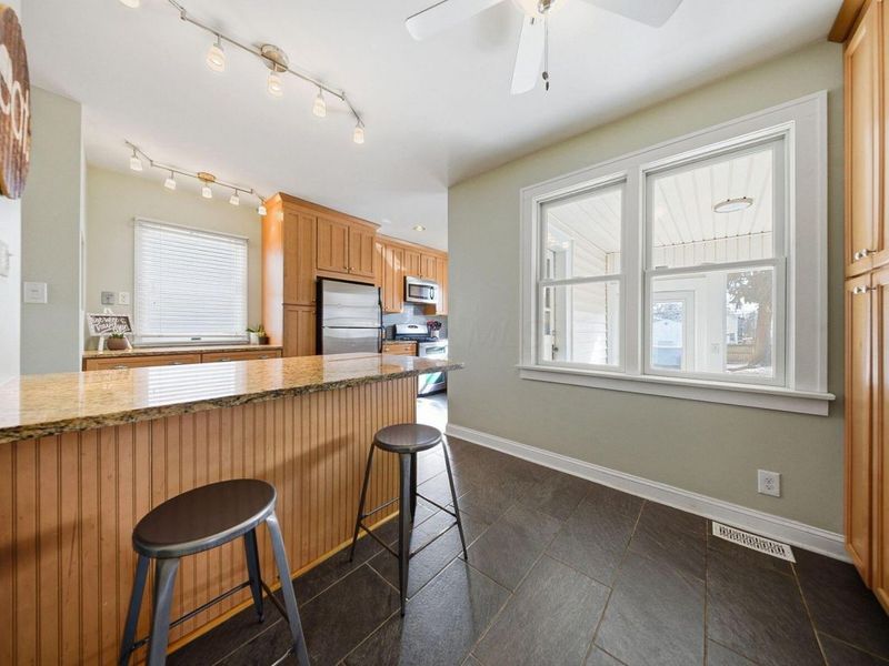 123 W Como Avenue, Columbus, OH 43202 Photo 14