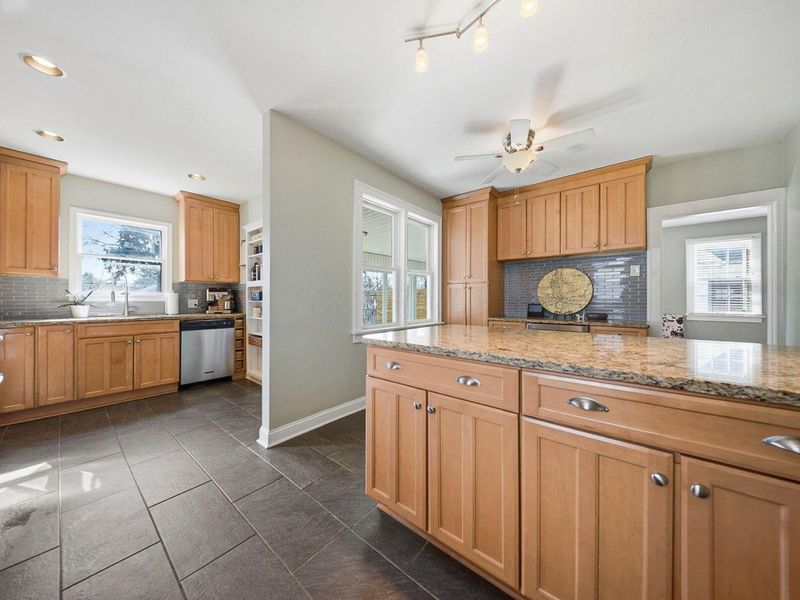 123 W Como Avenue, Columbus, OH 43202 Photo 18