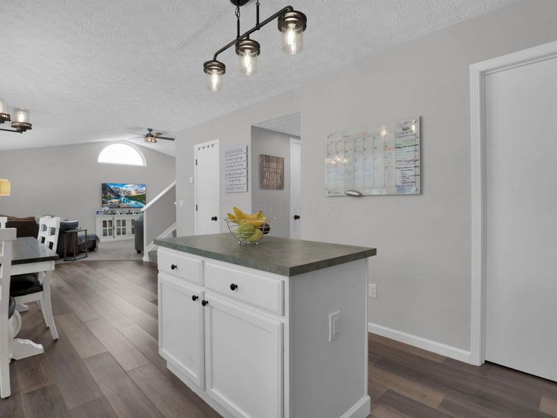 2106 Stoneside Drive, Hilliard, OH 43026 Photo 11