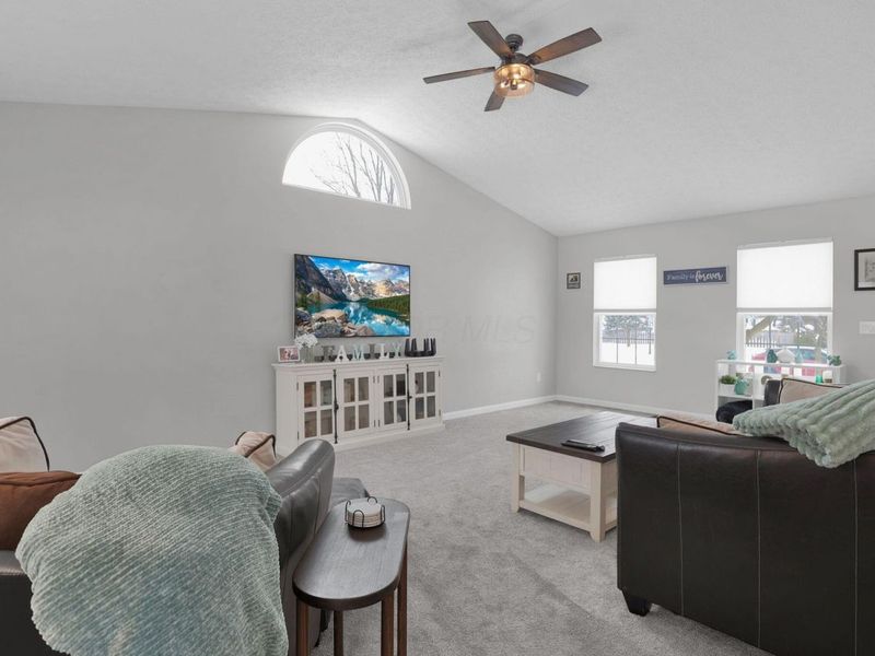 2106 Stoneside Drive, Hilliard, OH 43026 Photo 6