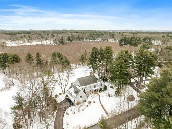 89 Mattison Dr, Concord, MA 01742