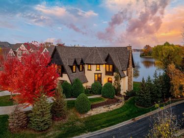 4680 Palmer Pointe Road, Excelsior, MN 55331