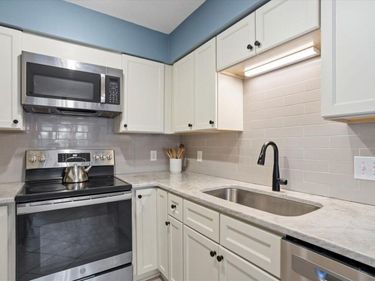 1008 Oak Lake Court, Raleigh, NC 27606