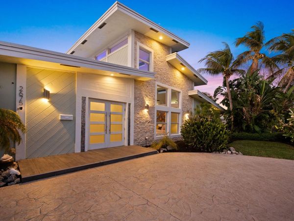 2675 NE 24th St, Lighthouse Point, FL 33064