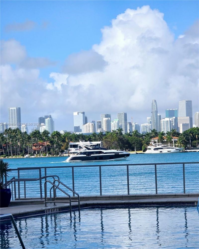 800 West Ave , Unit 240, Miami Beach, FL 33139 Photo