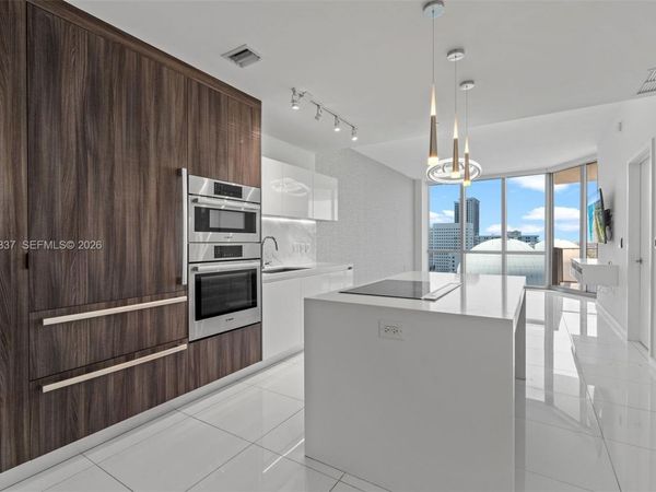 851 NE 1st Ave, Unit 1506, Miami, FL 33132
