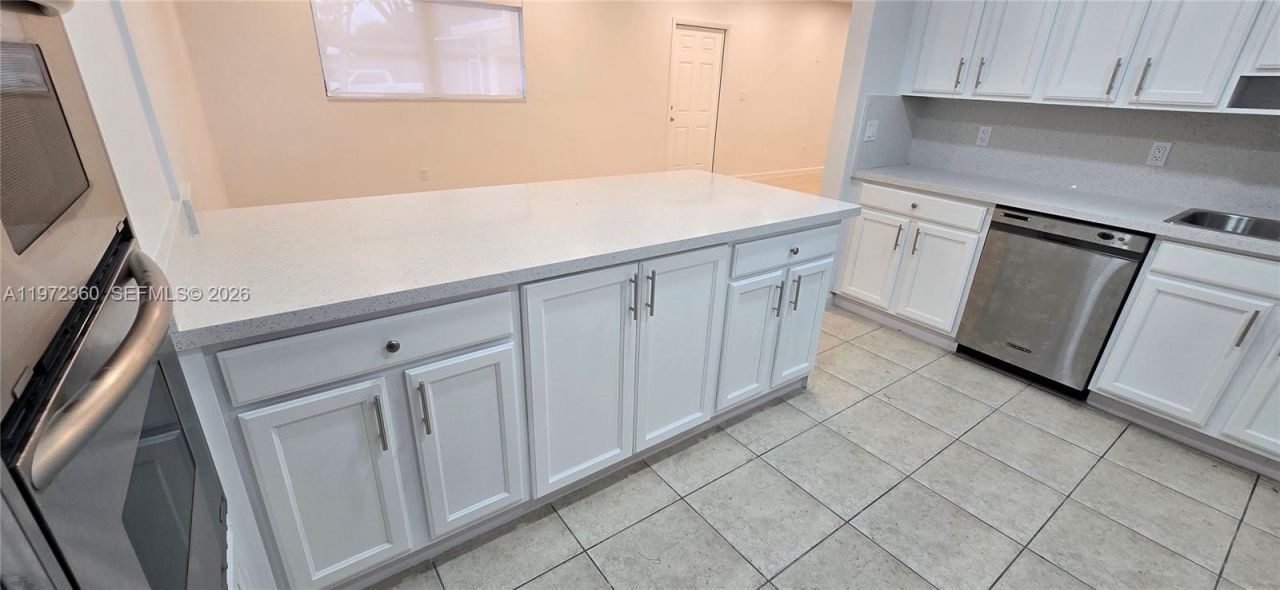 6500 SW 82nd Ave, Miami, FL 33143 Photo