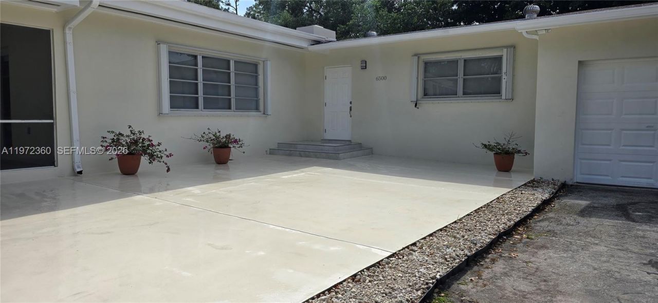 6500 SW 82nd Ave, Miami, FL 33143 Photo