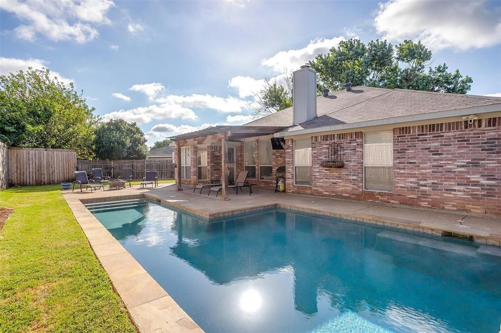 1008 Vaden Avenue, Burleson, TX 76028 Main Photo