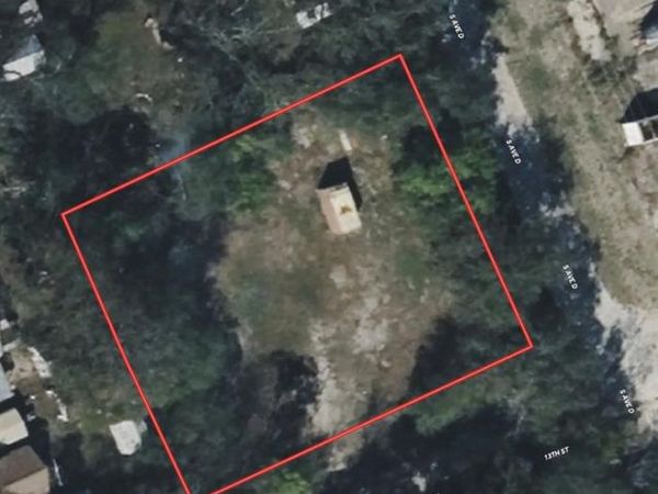 409 S Avenue D , Clifton, TX 76634