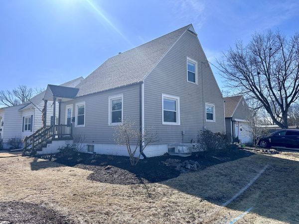 1825 18th Avenue, Sterling, IL 61081