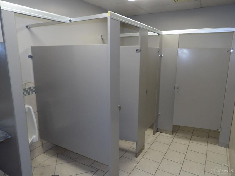 3916 Glenway Avenue, Cincinnati, OH 45205 Photo 21