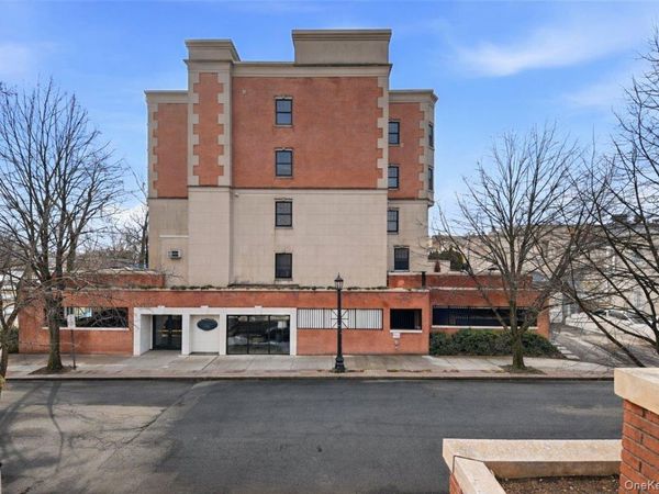 100 Sheldrake Place, Unit 2, Mamaroneck, NY 10543