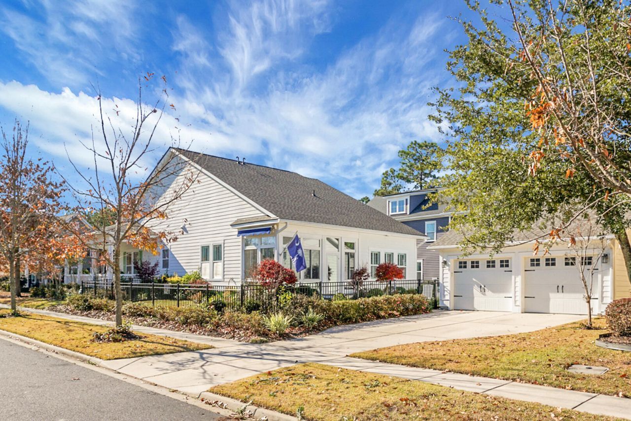 626 Van Buren Drive Photo 9