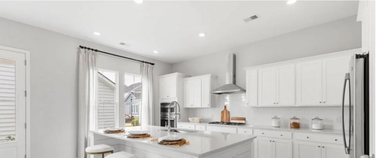 260 Maritime Way Photo 2