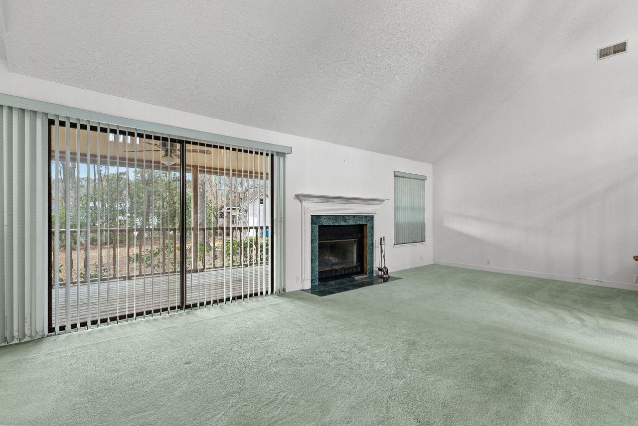 108 Themens Road  Photo 10