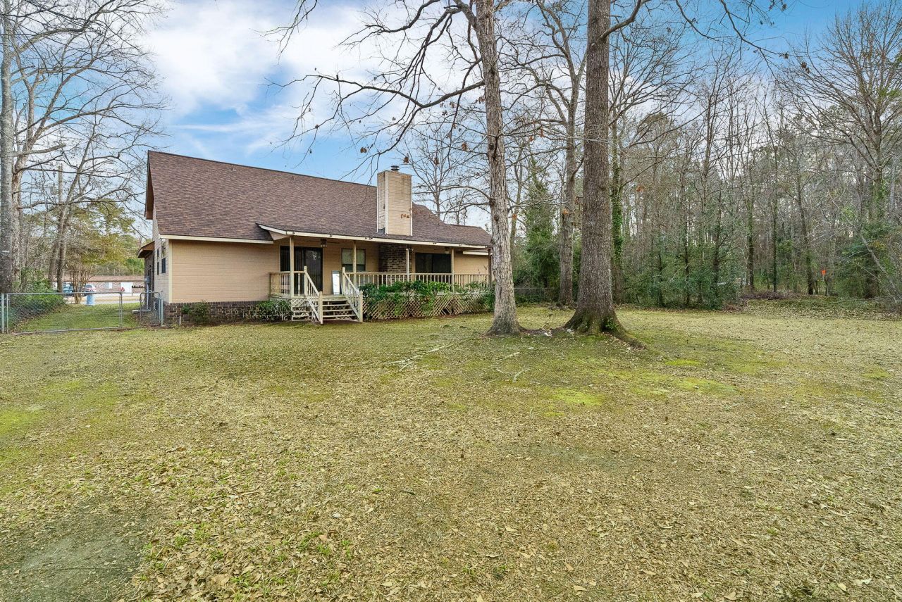 108 Themens Road  Photo 5