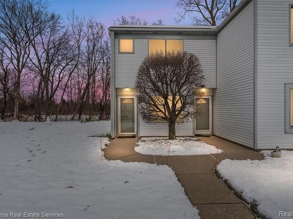 64 Rosebud Lane, Mt. Clemens, MI 48043