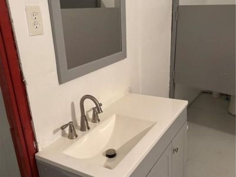 13014 Miles Avenue, Cleveland, OH 44105 Photo 12