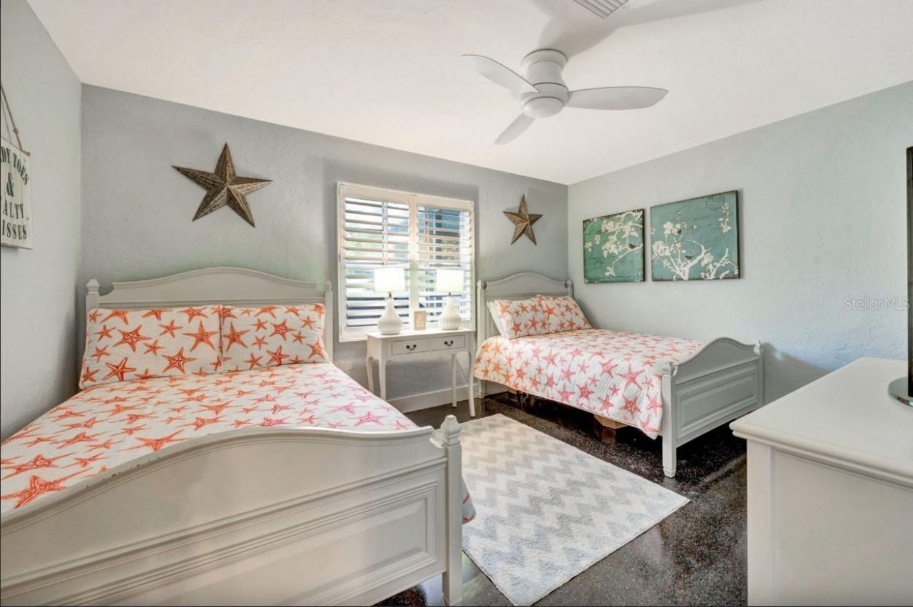 301 Jackson Drive, Sarasota, FL 34236 Photo