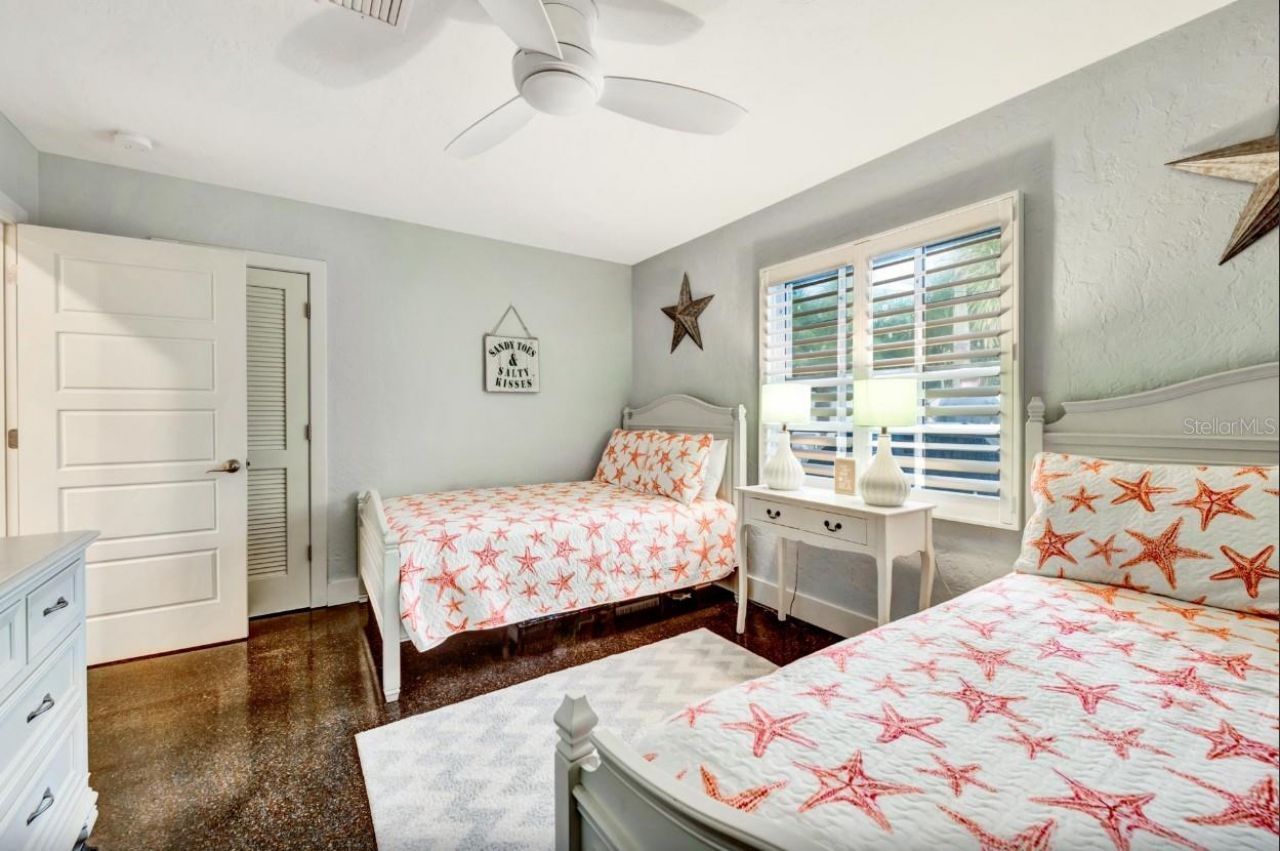 301 Jackson Drive, Sarasota, FL 34236 Photo