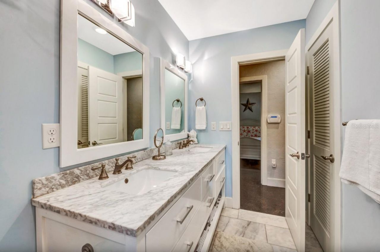 301 Jackson Drive, Sarasota, FL 34236 Photo