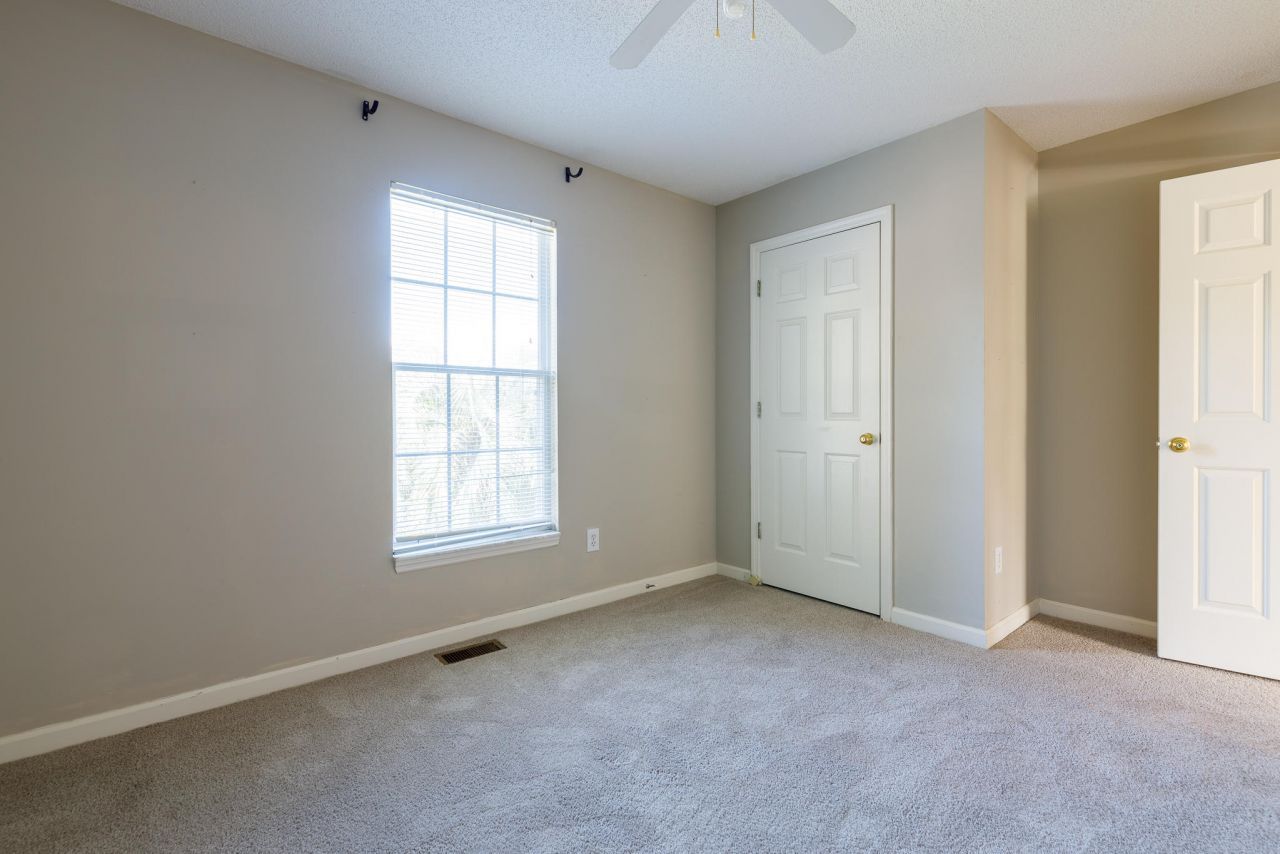 386 Jardinere Walk Photo 10