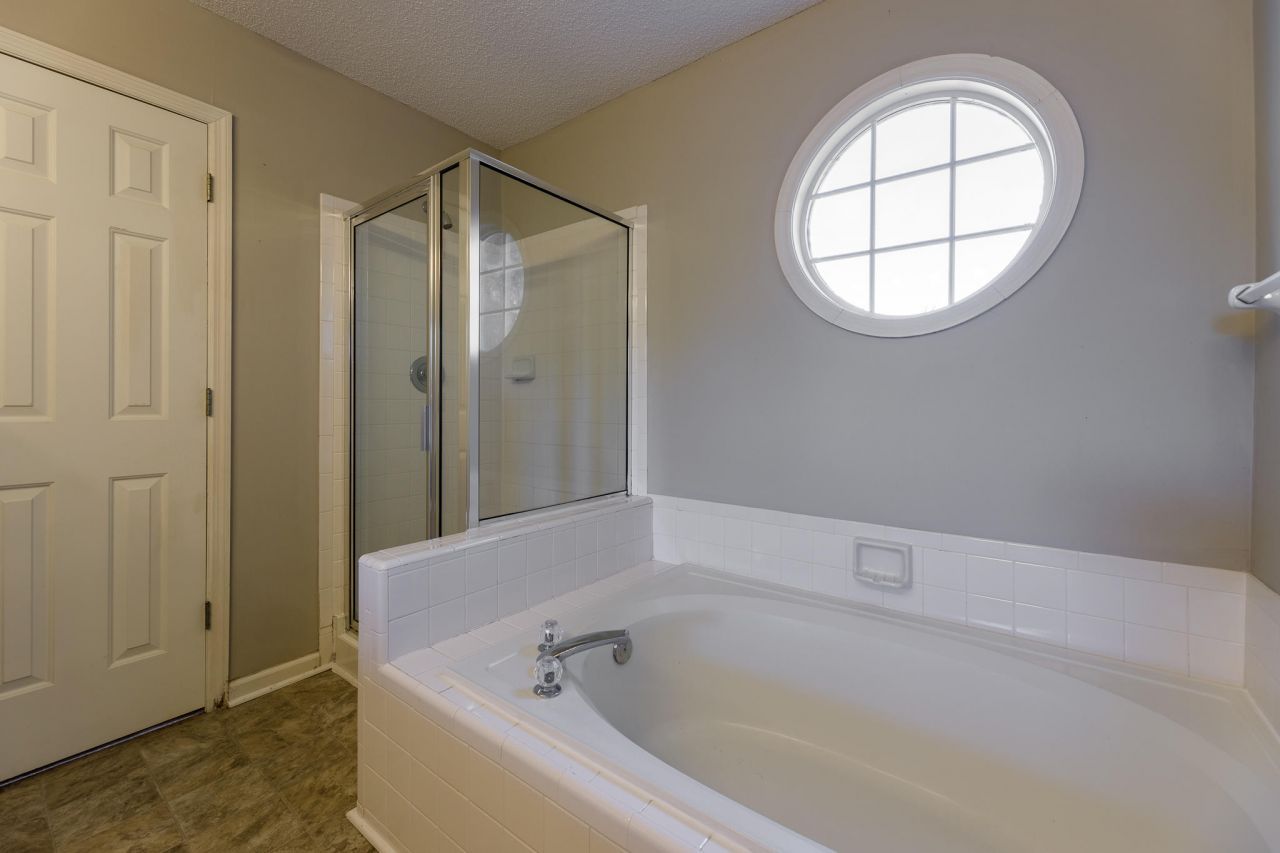 386 Jardinere Walk Photo 12