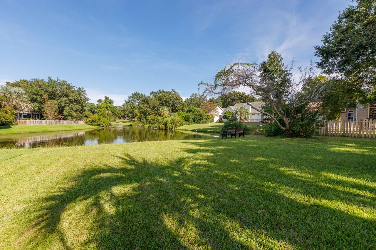 386 Jardinere Walk Photo 16