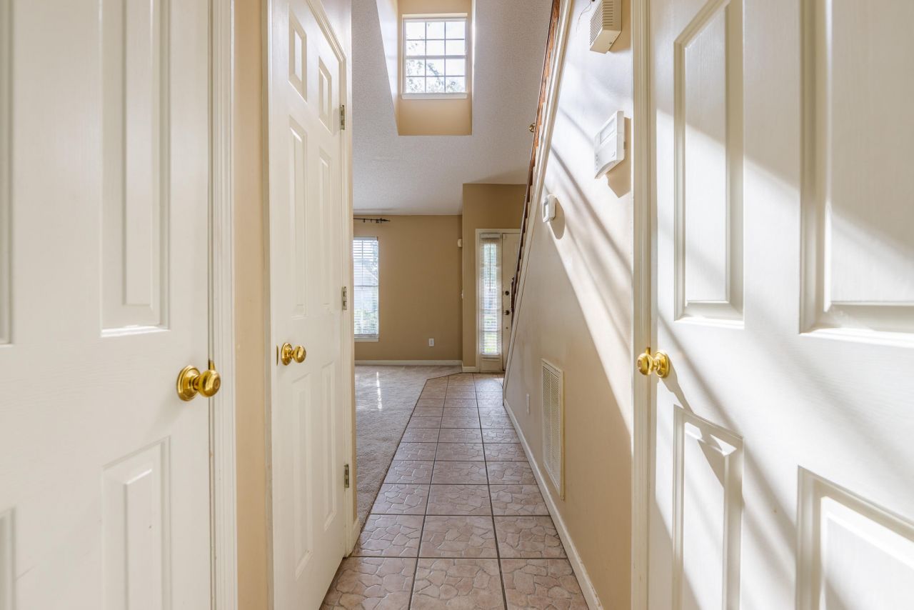 386 Jardinere Walk Photo 4