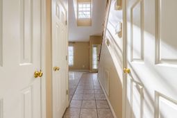 386 Jardinere Walk photo 4