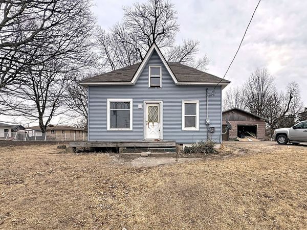 13503 140th Street, Taylor Ridge, IL 61284