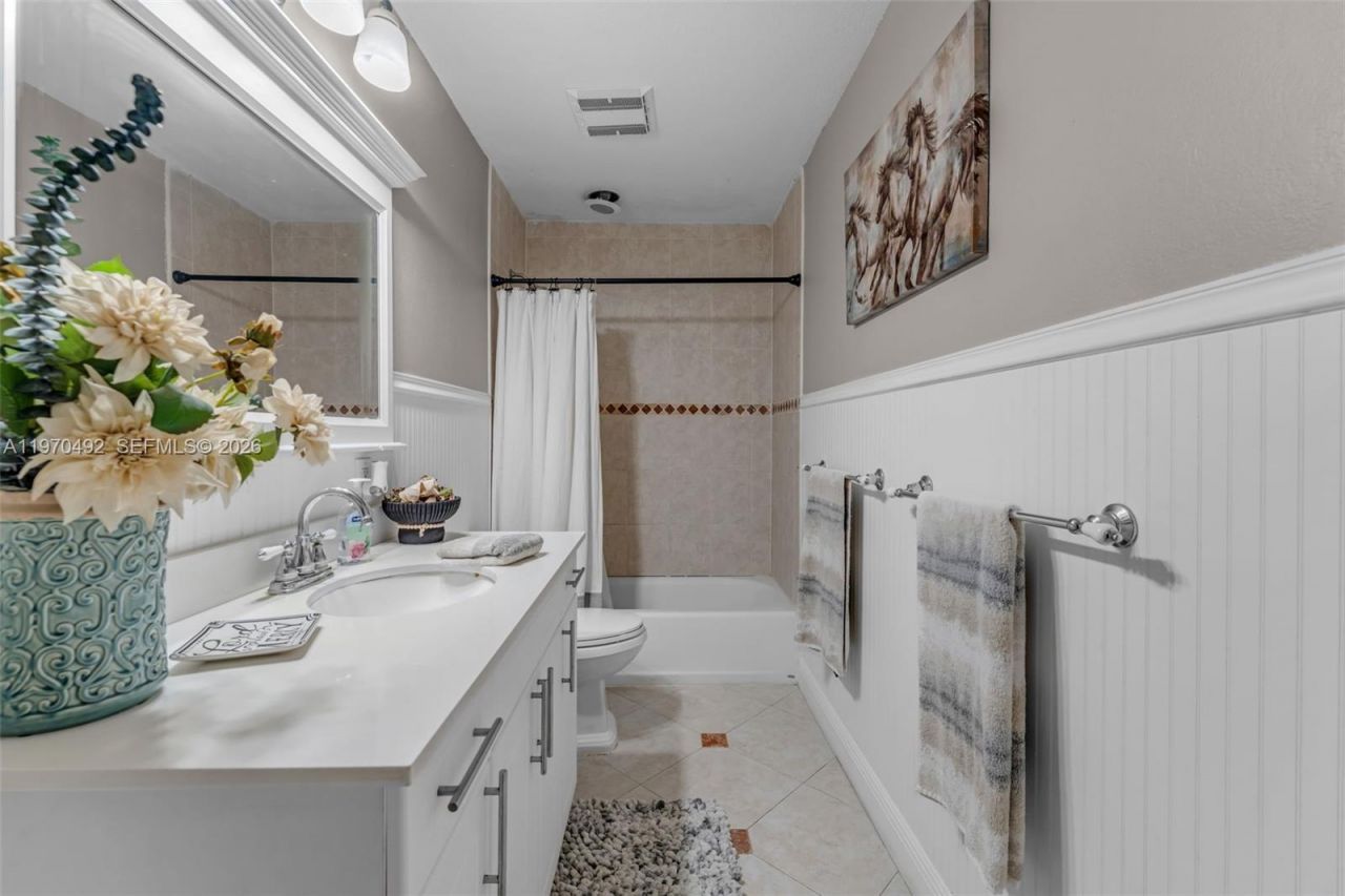 20076 SW 190th St, Miami, FL 33187 Photo