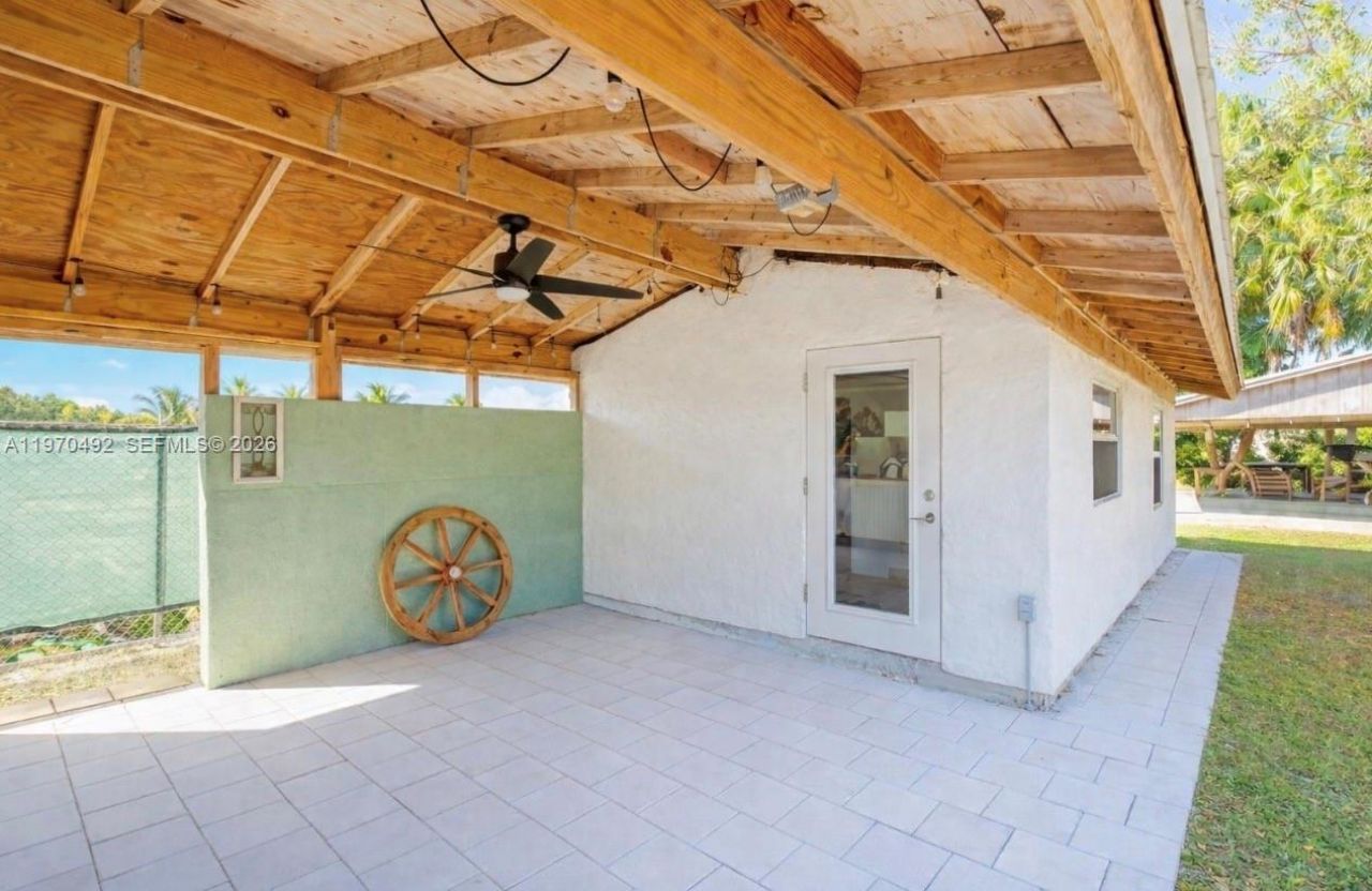 20076 SW 190th St, Miami, FL 33187 Photo