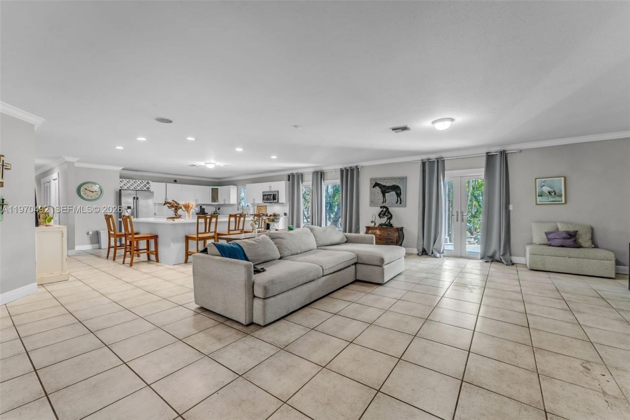 20076 SW 190th St, Miami, FL 33187 Photo